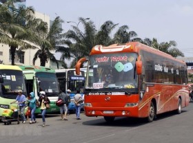 Image: Ha Tinh, Quang Nam suspend interprovincial passenger coaches