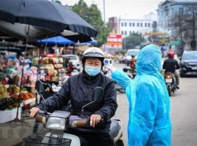 Image: Haiphong closes bars, discos, karaoke parlors