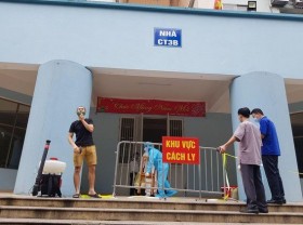 Image: Hanoi closes dine-in services, barbershops to curb Covid-19 spread