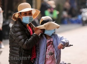 Image: Hanoi imposes administrative fines to 134 unmasked people during holiday