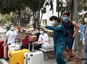 Image: HCMC rushes to reinstate quarantine centers for 30,000 people