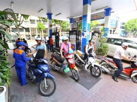 Image: Local fuel prices edge up