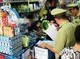 Image: Buyers of contraband tobacco receive fine of US$130