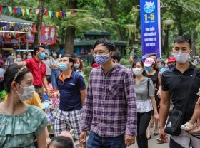 Image: Hanoi requires returnees to make health declaration after public holiday