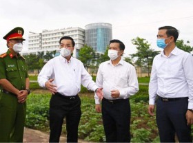Image: Hanoi urges residents to curb unnecessary travels in wake of COVID-19 resurgence