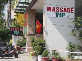 Image: Masseuse in Da Nang tests positive for COVID-19