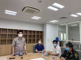 Image: Medical officials suspended from work after Vietnamese returnee spread COVID-19