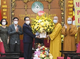 Image: National Assembly Vice Chairman extends best wishes on visit to Buddhist leader