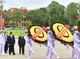 Image: Party, State leaders visit President Ho Chi Minh's Mausoleum