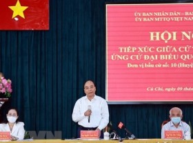 Image: President Nguyen Xuan Phuc meets voters in Ho Chi Minh City