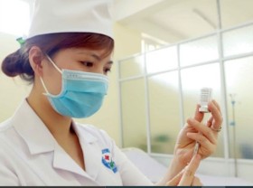 Image: Vaccinated people nears 900,000 mark, as health ministry in talks for mRNA technology transfer