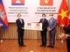 Image: Vietnam offers medical supplies to Cambodia amid COVID-19