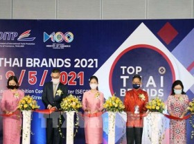Image: Over 50 businesses display products at 2021 Top Thai Brands expo