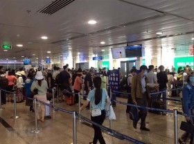 Image: Proposal to remove airfare caps sparks controversy