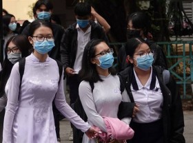 Image: Schools stop in-person classes, told to adopt anti-virus measures