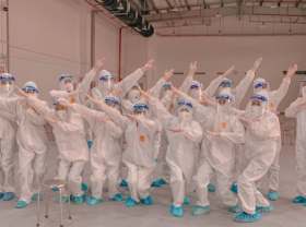 Image: Students take summer break at Covid 19 hotspot