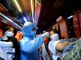 Image: Health workers, police, military work 24/7 at Ho Chi Minh City’s COVID-19 checkpoints