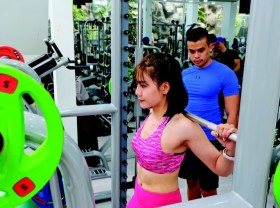 Image: Ho Chi Minh City shuts gyms, wedding centers, buffet restaurants to stall COVID-19 spread