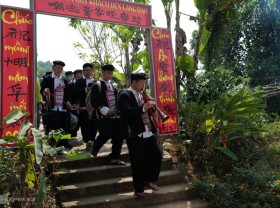 Image: Reenactment of Ban Vuong festival of the Dao in Hanoi