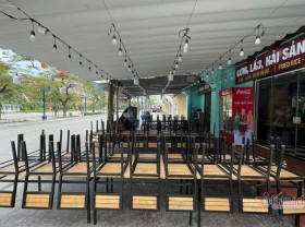 Image: Ha Long tourist street quiet amid new Covid wave