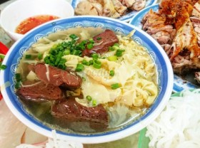 Image: Vietnamese style duck vermicelli