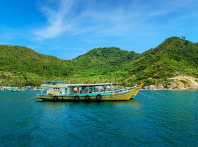 Image: Travel Hon Ngang Nam Du immersed in the wild and magical beauty