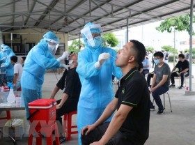 Image: Workers to be given priority for Covid-19 vaccination