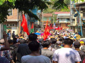 Image: Myanmar civilian militia battle the government s army in northwestern town
