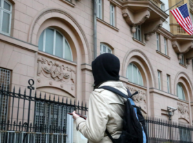 Image: U S Embassy in Moscow temporarily resumes consular services