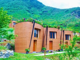 Image: A series of unique basket-shaped houses on the slopes of Ha Giang mountain turned out to have set a Vietnamese record