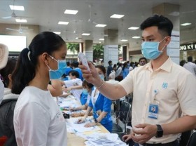 Image: Covid-19 case shuts down major university hospital in HCMC