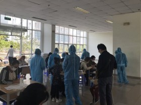 Image: Deputy Minister urges HCMC to quarantine direct contacts of Covid-19 cases at home