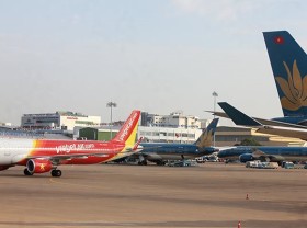 Image: Domestic flights to HCMC reduced due to Covid-19