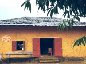 Image: Ethnic Vietnamese young man promotes tourism in a remote commune