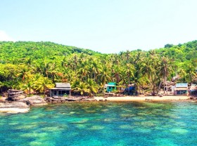 Image: Experience going to Hon Roi Phu Quoc to cool off, watch the sunrise and eat seafood