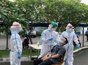 Image: HCMC asks hospitals to test patients showing symptoms of fever, cough