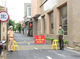 Image: HCMC detects dozens of people infected with Covid at workplace