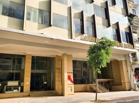 Image: Hotels see dark days as pandemic rages on