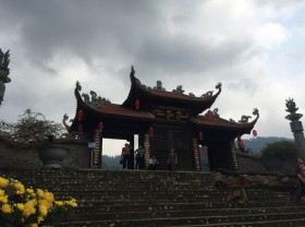 Image: Lang Son tourism to visit the famous and sacred Tan Thanh pagoda in the border area
