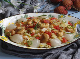 Image: How to cook fried rice with fresh lychees video