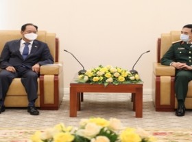 Image: Defence Minister hosts Indian Korean ambassadors