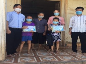 Image: More contributions for Vietnam s Covid 19 prevention and recovery efforts