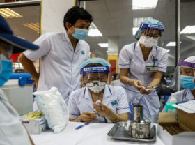 Image: Overseas Vietnamese children respond to homeland s Covid vaccine fund video