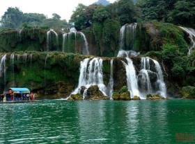 Image: Pure waterfalls - gifts from mother nature