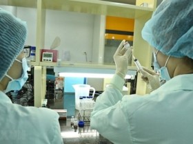 Image: Vietnam calls for WB support in vaccine research, production