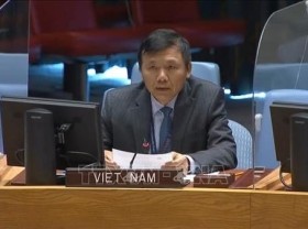 Image: Vietnam votes for UN resolution calling for ending US embargo against Cuba