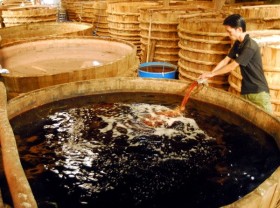 Image: Making fish sauce in Phu Quoc has been a national intangible cultural treasure