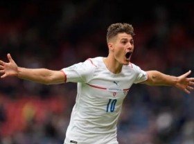 Image: Schick stunner for Czech Republic leaves Scotland reeling
