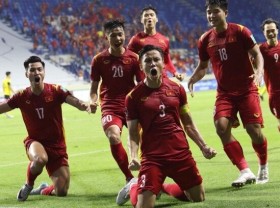 Image: World Cup qualifiers: Que Ngoc Hai converts last-gasp penalty to give Vietnam 2-1 win against Malaysia