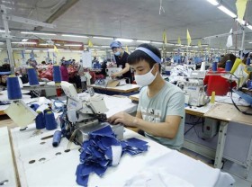 Image: Textile and garment companies struggle in fourth Covid-19 wave